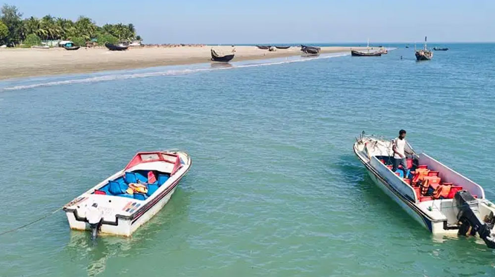 শেষ সময়েও পর্যটকশূন্য সেন্টমার্টিন
