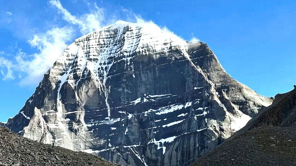 ইতিহাস ও আধ্যাত্মিকতায় গড়া ৫ পবিত্র পর্বত
