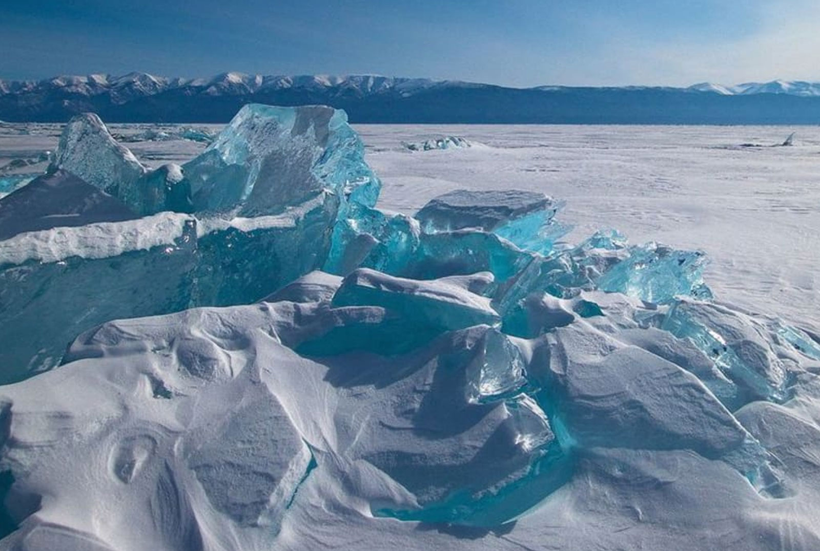 বিশ্বের গভীরতম হ্রদে বাস তলিয়ে নিখোঁজ ৭ চীনা পর্যটক