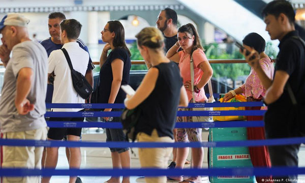 মধ্যপ্রাচ্য সংকটে জার্মানির ৩০ হাজার পর্যটক আটকা