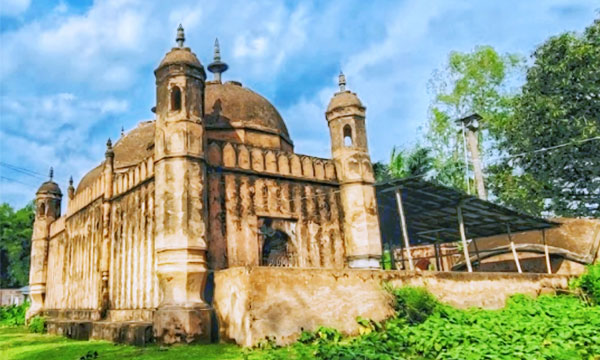 লালমনিরহাটের তিনশ বছরের নিদাড়িয়া মসজিদ