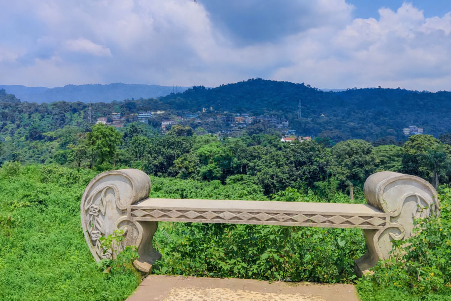পর্যটন অর্থনীতির মূল চালিকাশক্তি নারী: ২০২৬ সালের বৈশ্বিক চিত্র