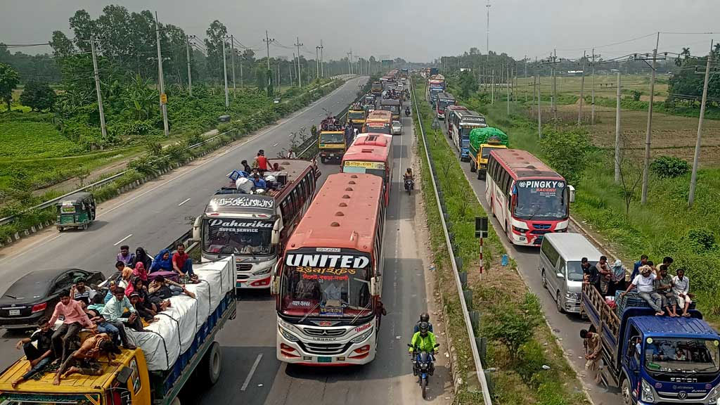 ঈদের ছুটিতে নির্বিঘ্ন ভ্রমণ: প্রস্তুতি ও কিছু জরুরি টিপস