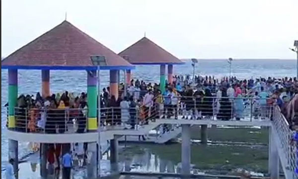 ঈদের ছুটিতে ভোলায় পর্যটকের উপচে পড়া ভিড়