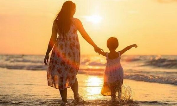 দীর্ঘ ভ্রমণে শিশুদের নিয়ে স্বস্তির যাত্রা কীভাবে নিশ্চিত করবেন