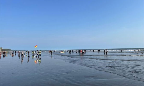 কক্সবাজারে তীব্র গরমে কমেছে পর্যটকের ভিড়