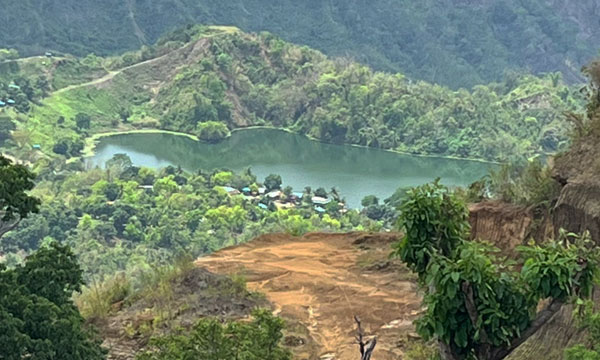 পাহাড়ের চূড়ায় নীল বিস্ময়, কেন বিখ্যাত বগালেক?