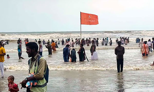 কক্সবাজার সৈকতে ভয়ংকর ১৭ গুপ্তখাল, পর্যটক উদ্ধারে নেই ডুবুরি