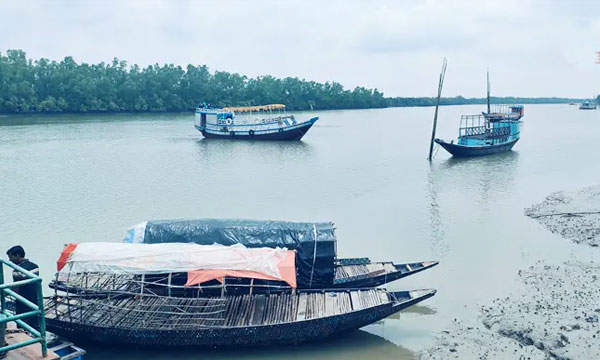 অবকাঠামো ও পরিকল্পনার অভাবে থমকে আছে সাতক্ষীরার পর্যটনের অপার সম্ভাবনা