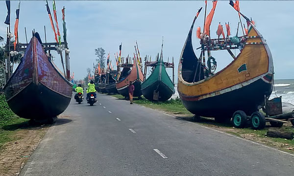 ১০ বছরেও আলোর মুখ দেখেনি টেকনাফের সাবরাং ট্যুরিজম পার্ক