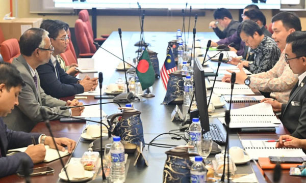 বাংলাদেশ-মালয়েশিয়া পর্যটন যোগাযোগ বাড়াতে বৈঠক