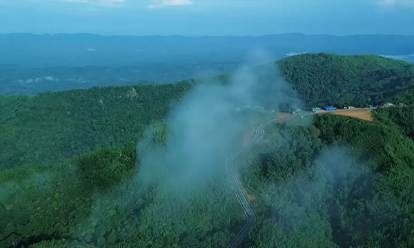 সুংসাং পাড়ায় যেতে ১০ হাজার টাকা জিপ ভাড়া, ক্ষোভ পর্যটকদের
