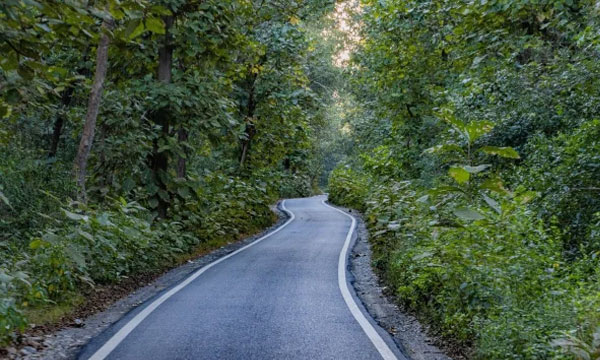 প্রকৃতির নিরিবিলি ক্যানভাসে সাতছড়ি