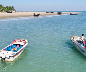 শেষ সময়েও পর্যটকশূন্য সেন্টমার্টিন