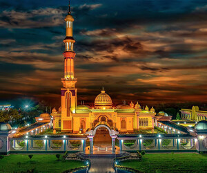 ২০ গম্বুজে দৃষ্টিনন্দন বরিশালের গুঠিয়া মসজিদ