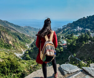 যেভাবে ভ্রমণ শিল্পের ভবিষ্যত বদলে দিচ্ছেন নারী পর্যটকরা