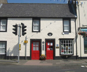 চিঠিপত্র ও রানারের অজানা ইতিহাস: বিশ্বের ৫টি প্রাচীন ডাকঘর