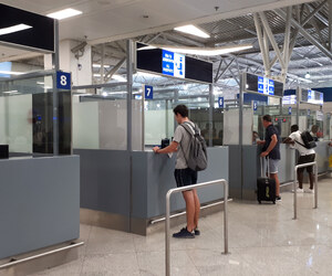 পাসপোর্ট যাচাইকালে ৬ শব্দ মুখে না আনার পরামর্শ অভিজ্ঞদের