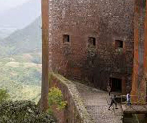 হাইতির লাফেরিয়ের দুর্গে পদদলনে নিহত ৩০