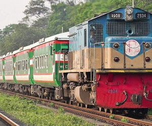 প্রবীণ ও প্রতিবন্ধীদের ট্রেন ভাড়ায় ২৫ শতাংশ ছাড় সোমবার থেকে