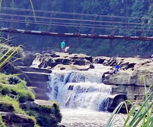 পর্যটকদের বর্জ্যে বিপন্ন নাফাখুম জলপ্রপাত