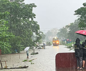 কক্সবাজারগামী ট্রেন বন্ধ, টিকিটের টাকা ফেরত পাবেন যাত্রীরা