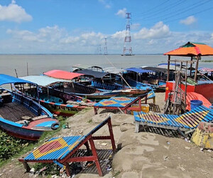 টোল নৈরাজ্যে কমছে শিমুলিয়া ঘাটে পর্যটক, ক্ষতির মুখে স্থানীয় পর্যটন ব্যবসা