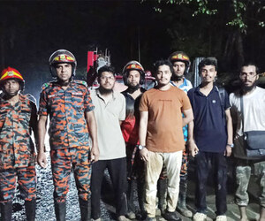 বৃষ্টিতে পথ হারিয়ে সীতাপাহাড়ে আটকা, উদ্ধার ৪ পর্যটক